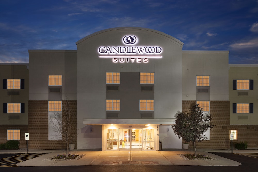 Candlewood Suites Aurora Naperville by IHG - photo 36
