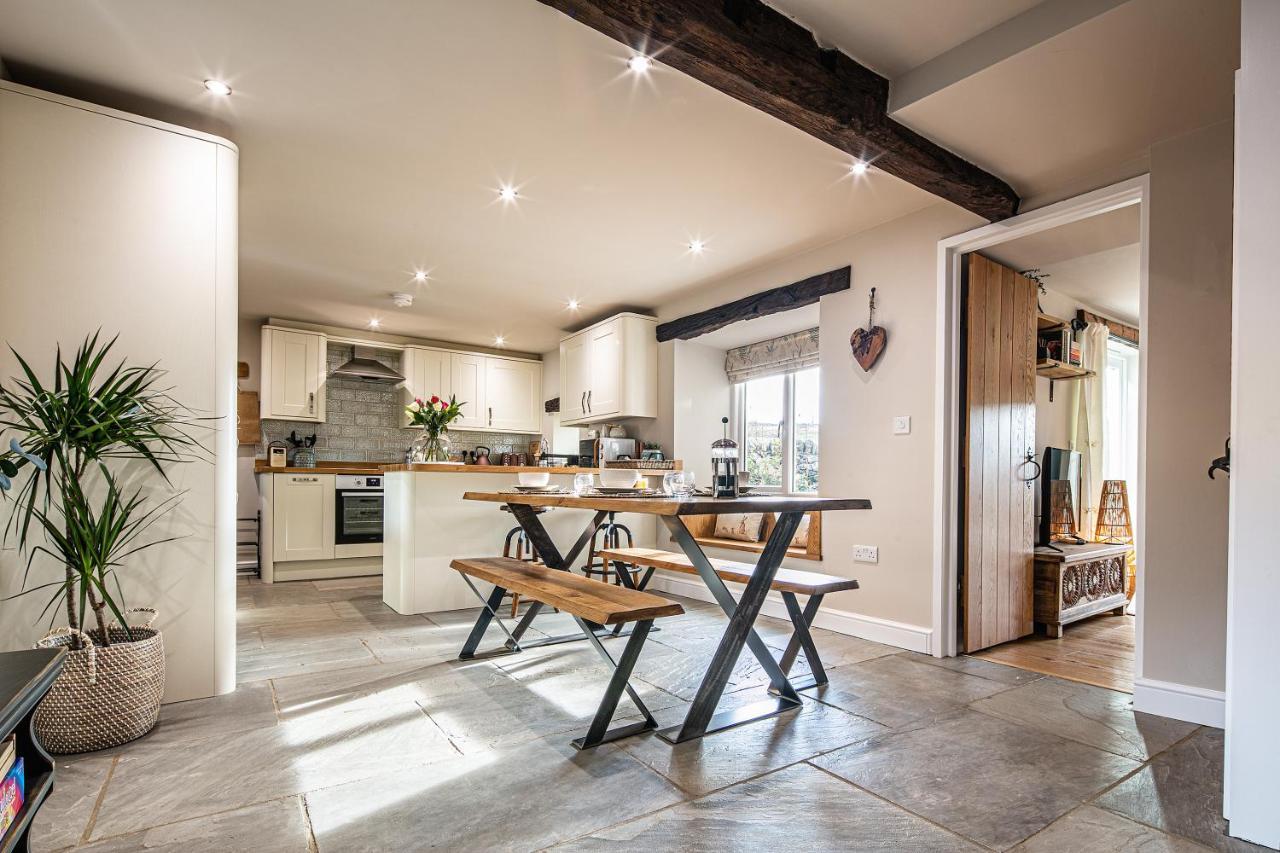 Hilldale Cottage — 4-Star Luxury Hotel in Buxton, United Kingdom