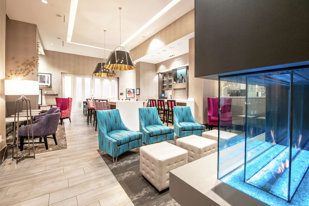 Hampton Inn & Suites Asheville Biltmore Area - photo 2