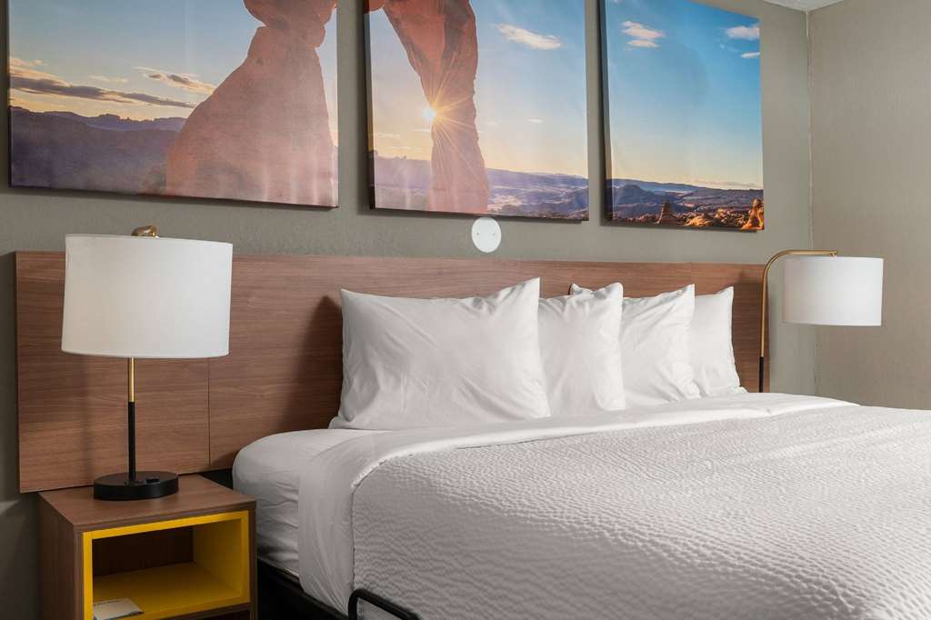 Days Inn by Wyndham Albuquerque I 25 - photo 29