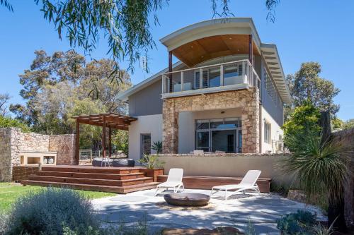 Bay Watch I Private Properties in Dunsborough, Australia