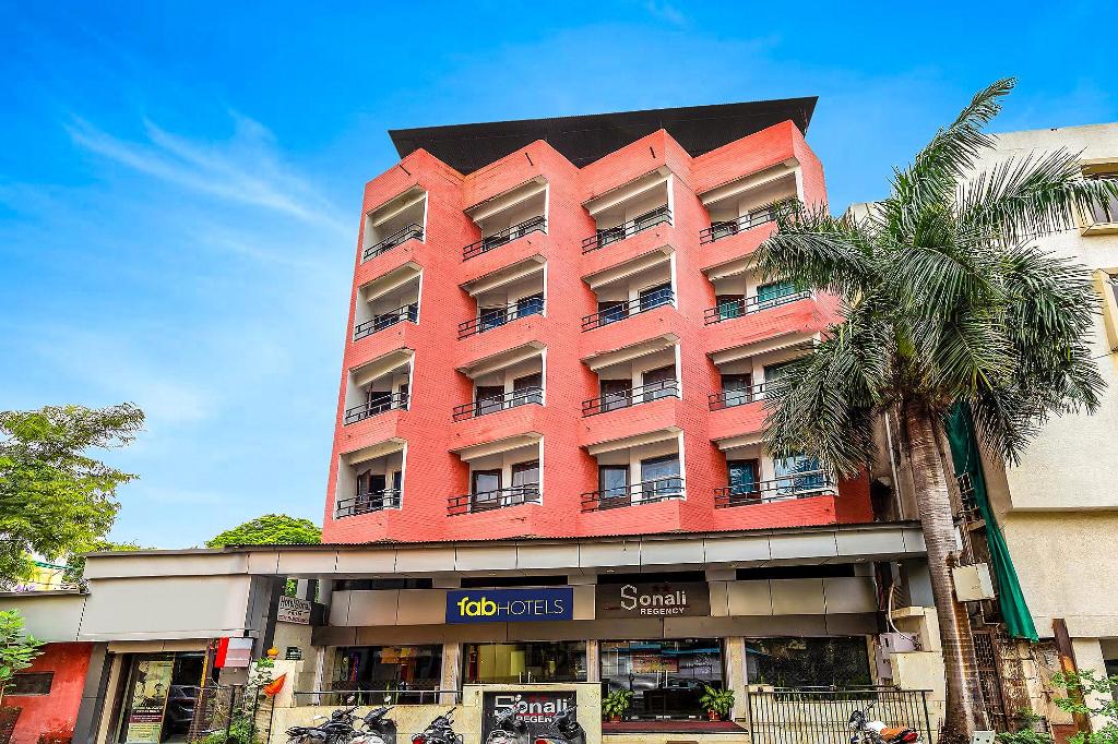 Fabhotel Backstreet in Bhopal, India