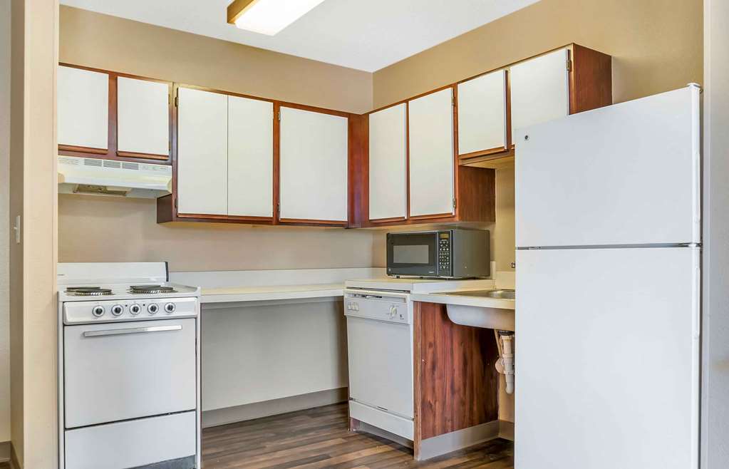 Extended Stay America Select Suites Detroit Ann Arbor Univ S - photo 23