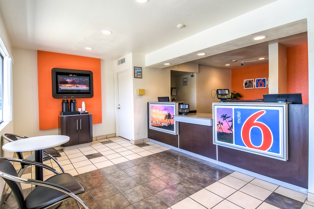 Motel 6 Corona CA - photo 21