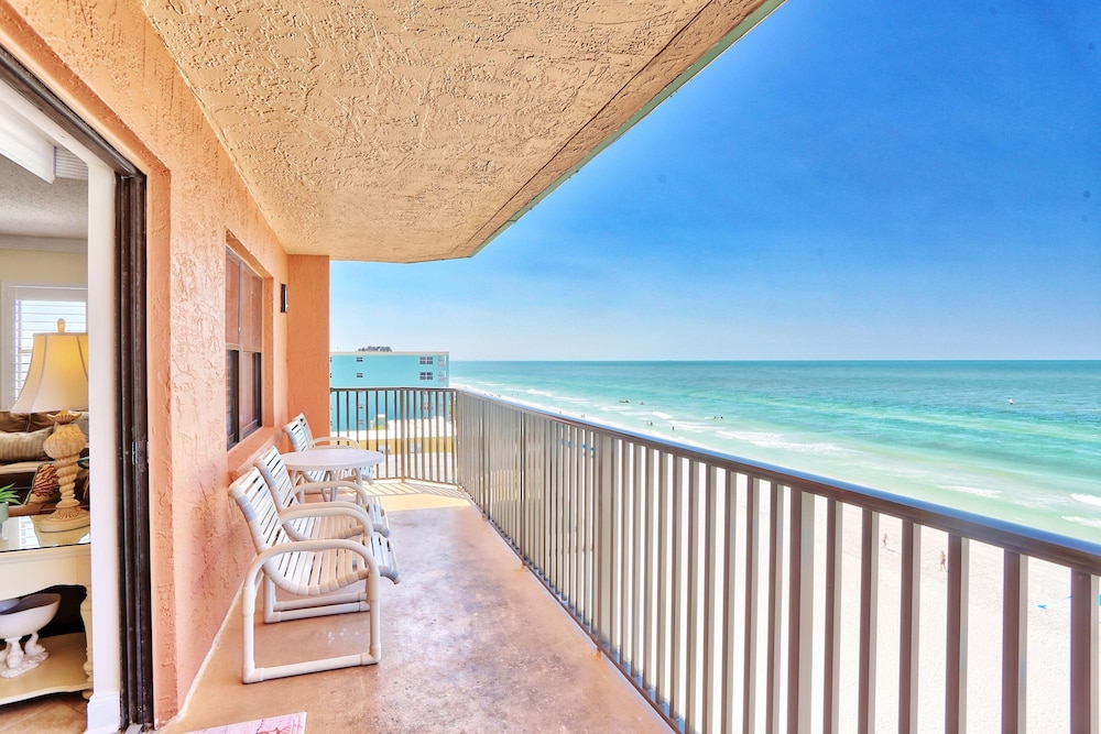 Emerald Isle 602 — 4-Star Luxury Hotel in Saint Pete Beach, United States