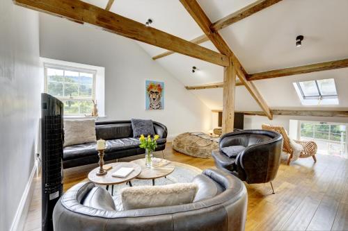 Loft 11 Unique Apartment with Stunning Views — 4-Star Luxury Hotel in Harrogate, United Kingdom