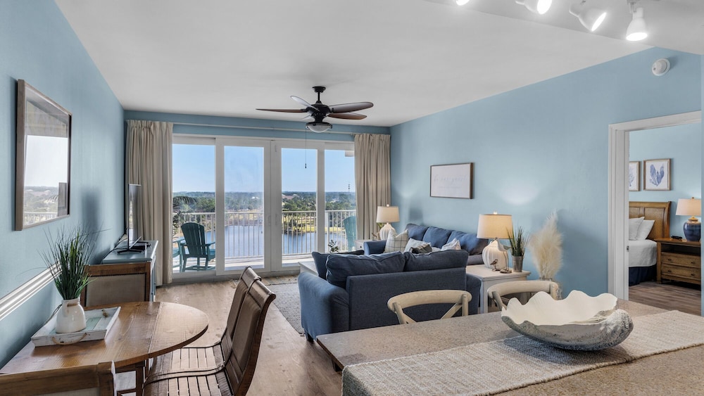 Laketown Wharf IV - featured photo