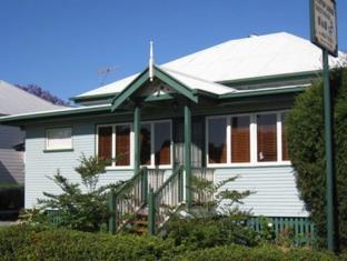 Pitstop Lodge Guesthouse B&B