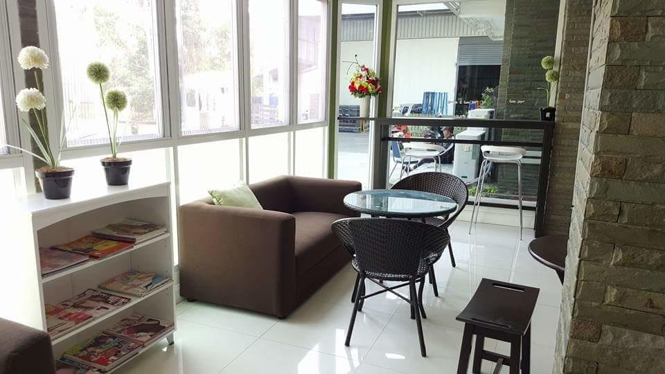 Deluxe Hotel — hotel in Khon Kaen