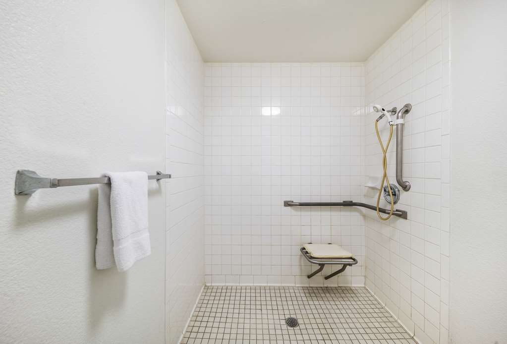Motel 6 Greenville TX - photo 23