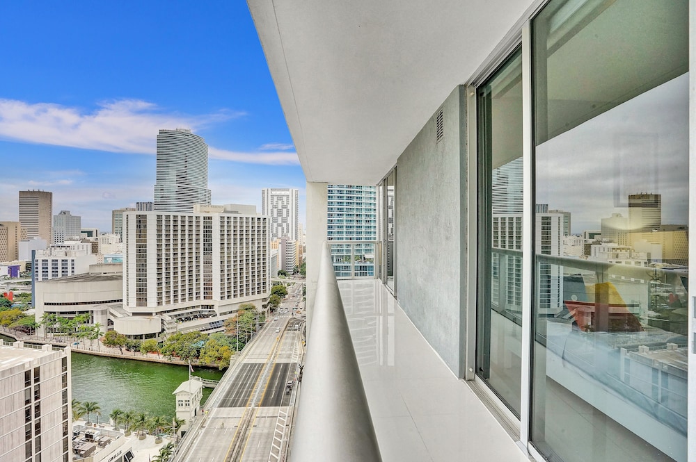 Sky City At Icon Brickell - photo 43