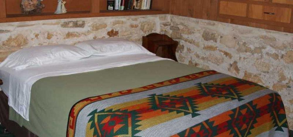 Utopia on the River — Leakey — photo 4