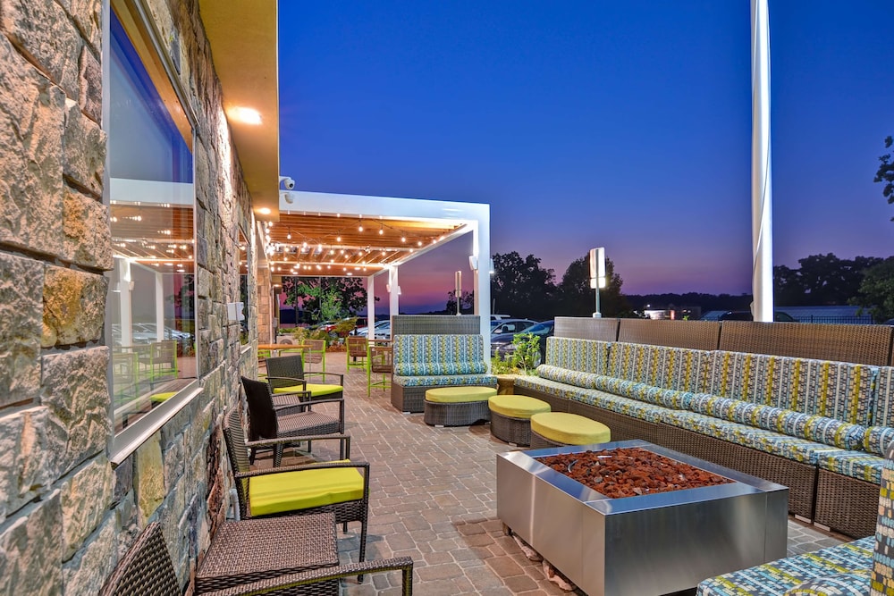 Home2 Suites by Hilton Hot Springs - photo 42