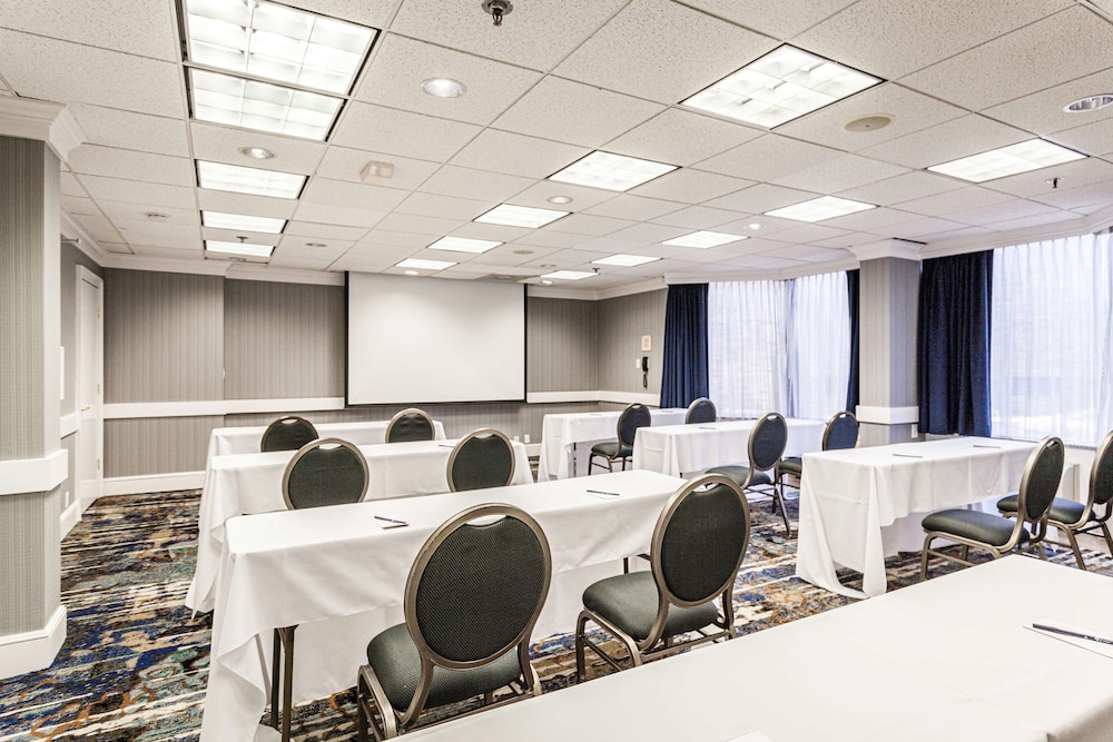 DoubleTree by Hilton Hotel Memphis - photo 61