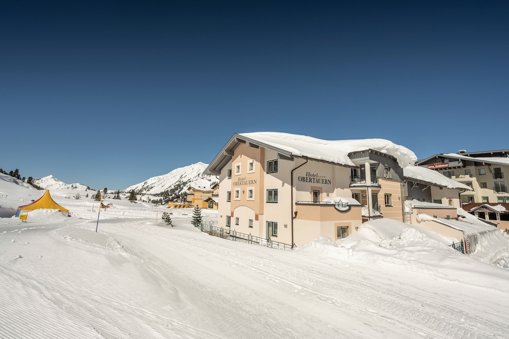 Hotel Zehnerkar & Hotel Obertauern - carbon neutral hotel in Tweng