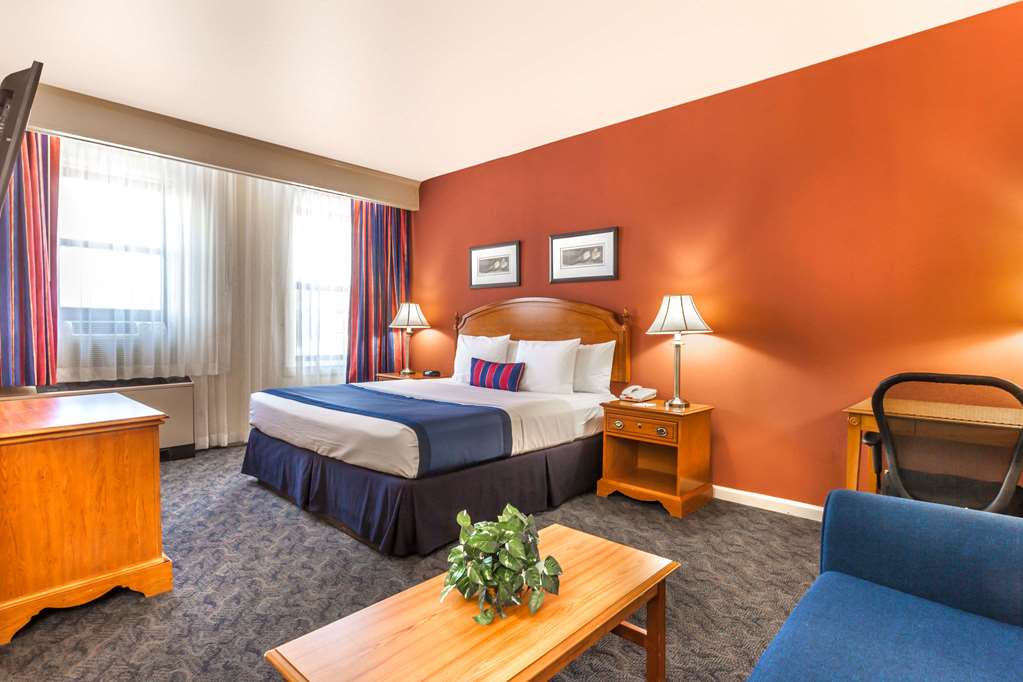 Ramada by Wyndham Jersey City - photo 10