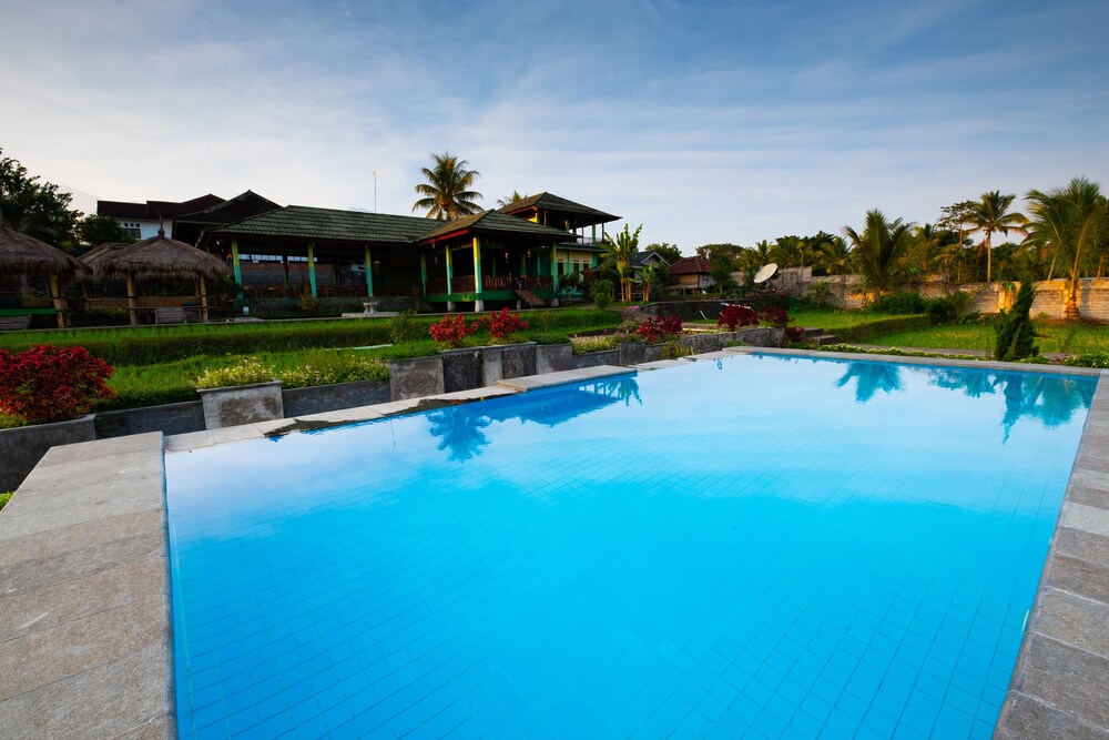 Oyo 1320 Green Orry Inn in Tanjung, Indonesia