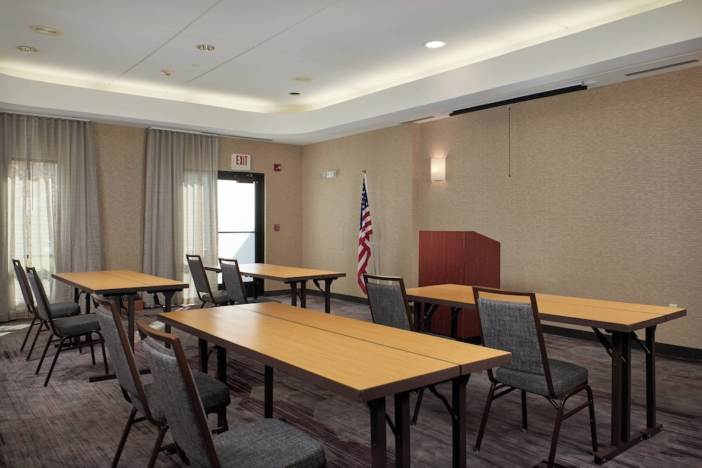 Courtyard by Marriott Bristol - photo 22