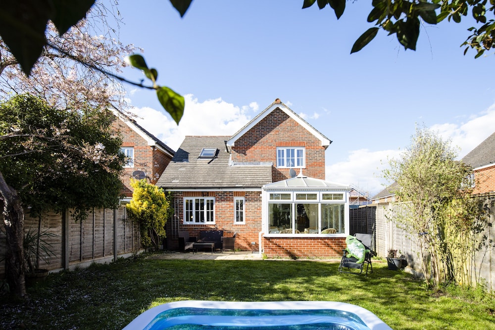 Chichester retreat house with free parking — 4-Star Luxury Hotel in Chichester, United Kingdom