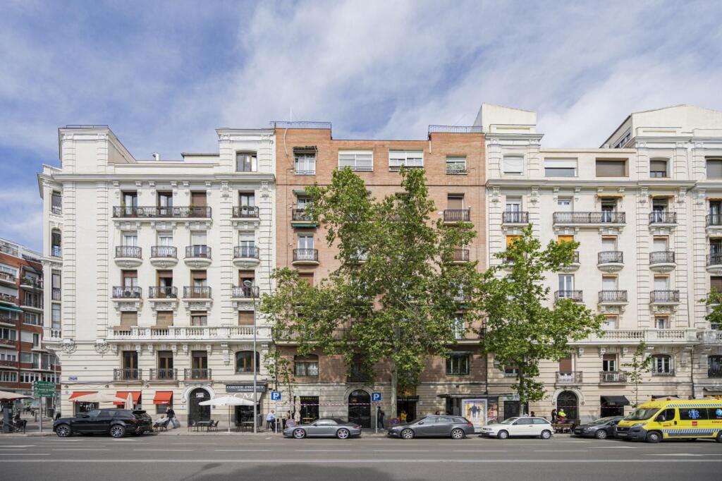 M Apartamento Duplex Con Patio Retiro Madrid