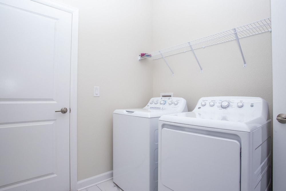 Gorgeous 5Bd Close to Disney @ Storey Lake 2734 - photo 46