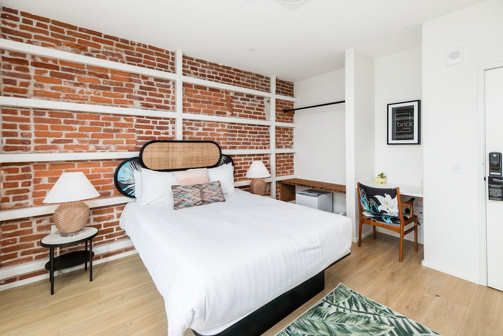 The Brick Hotel - photo 6