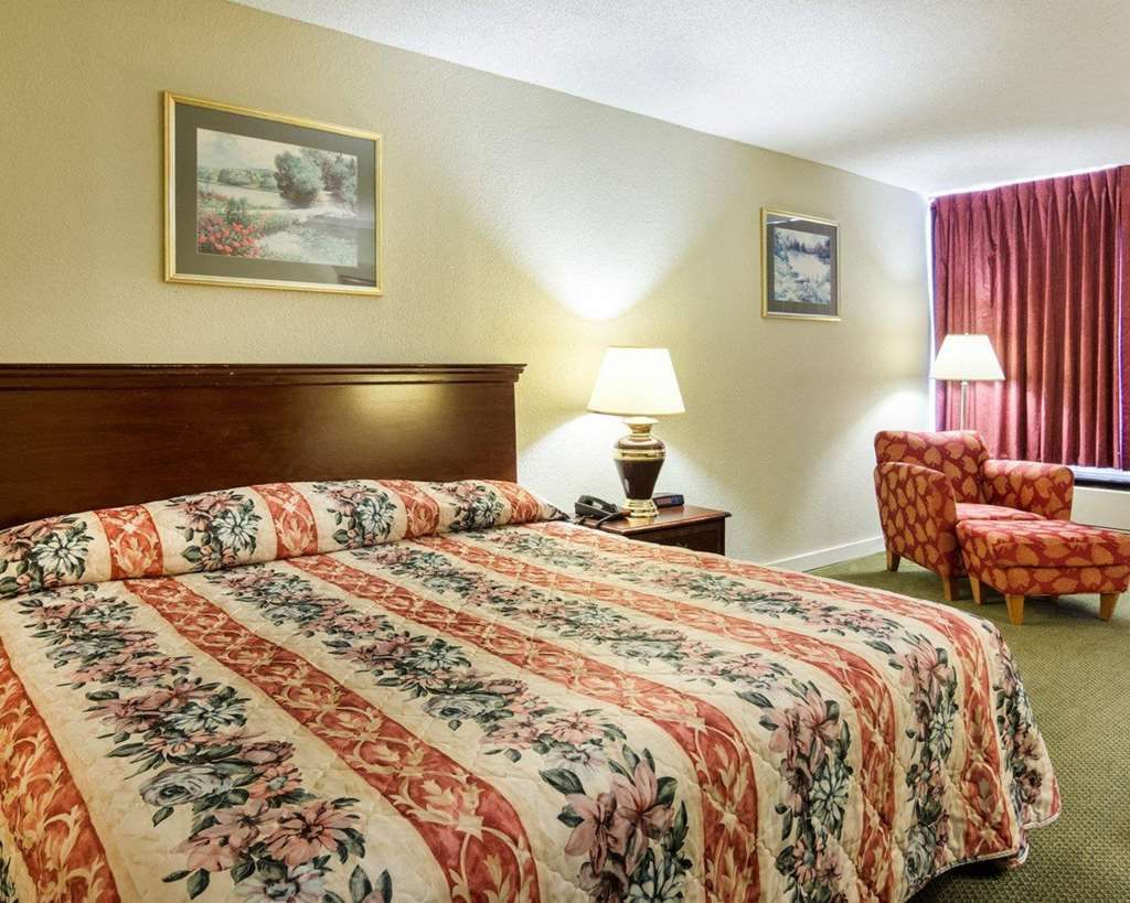 Rodeway Inn Emporia Inn - photo 4