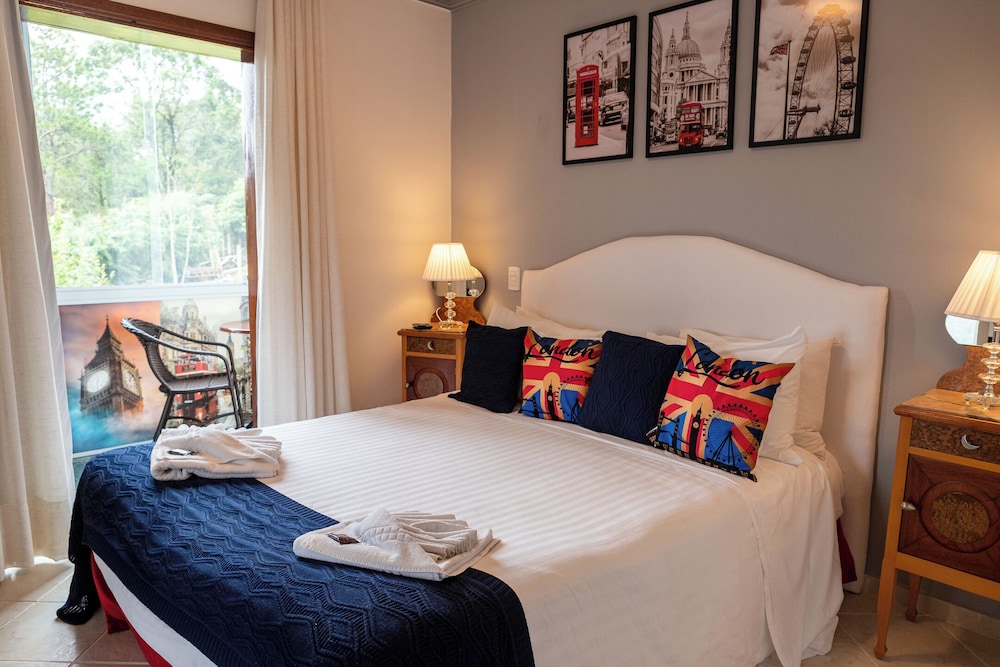 Pousada Boutique De Charme Vila Natal — 5-Star Luxury Hotel in Campos Do Jordao, Brasil