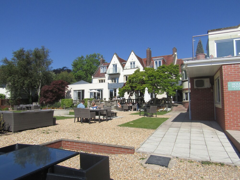 Holm House Hotel — 4-Star Luxury Hotel in Penarth, United Kingdom