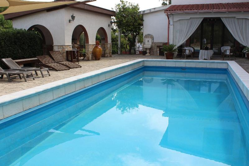 Villa Lina Bed&Breakfast — 4-Star Luxury Hotel in Taranto, Italy
