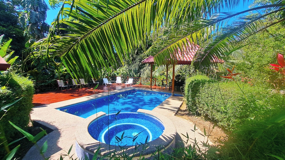 Cabinas Costa Tropicana in Puntarenas, Costa Rica