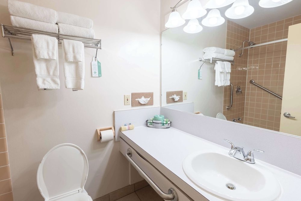 Fireside Inn & Suites Waterville - photo 35