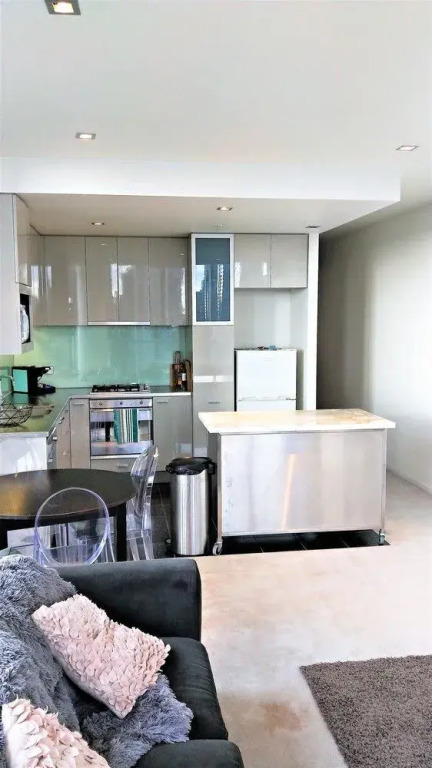 Ease at Latrobe - carbon neutral hotel in Melbourne