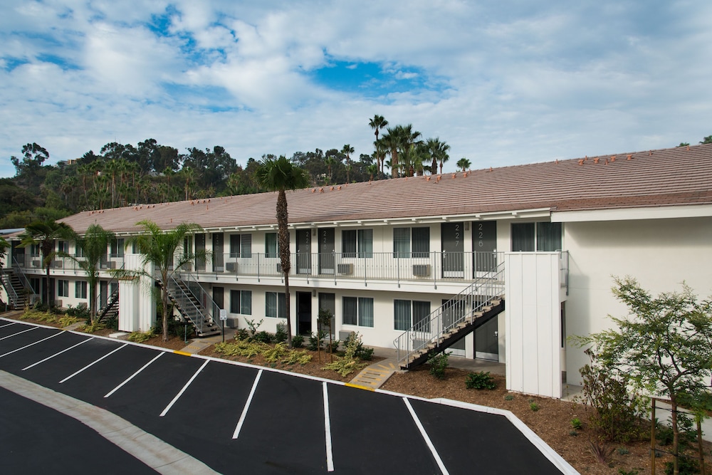 Hotel Iris San Diego - photo 36