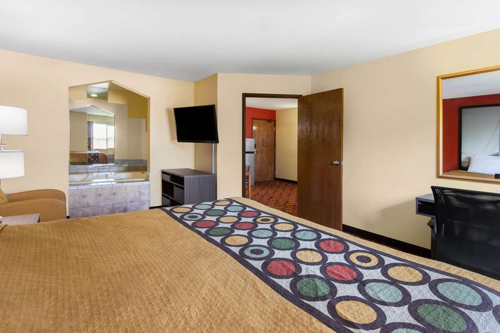 Super 8 by Wyndham Big Rapids - photo 11