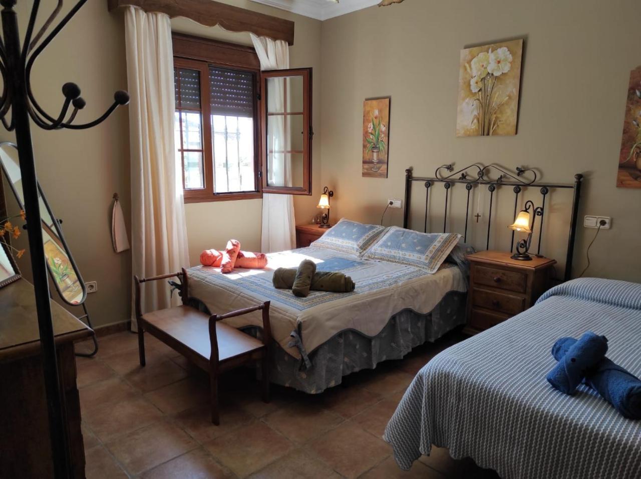 Los Abuelos — hotel in Setenil De Las Bodegas