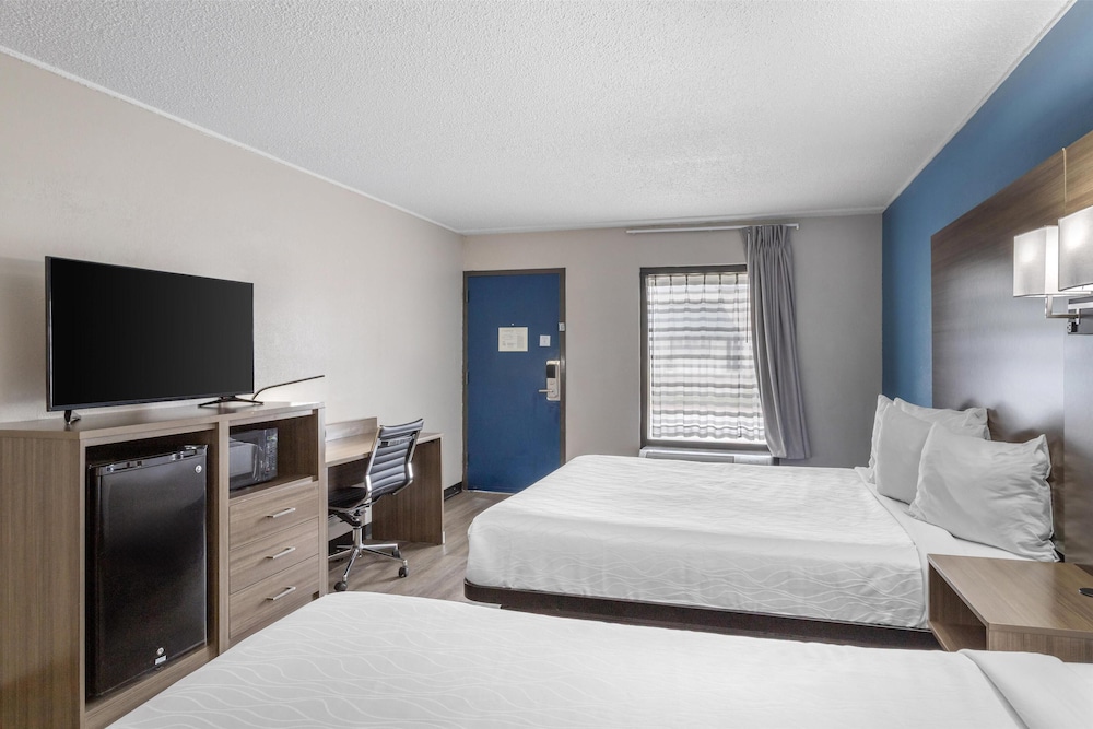 Days Inn by Wyndham Victoria TX East - photo 9
