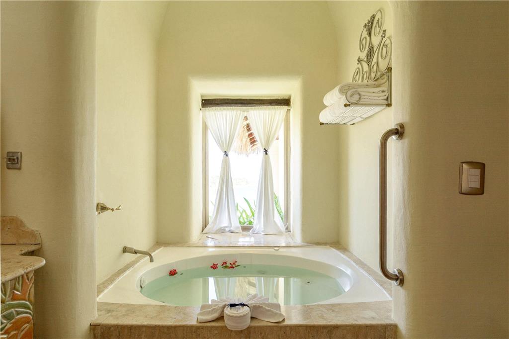 Grand Class Suite jacuzzi