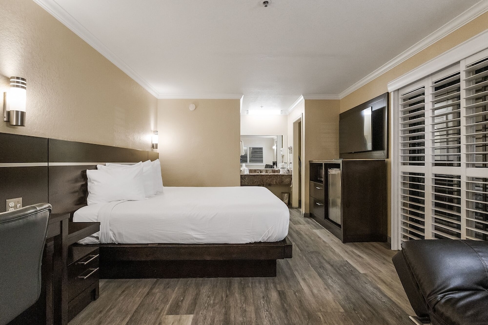 Country Inn Sonora - photo 10