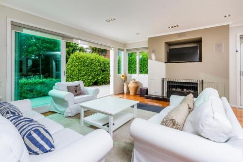 Award winning house — 4-Star Luxury Hotel in Auckland, New Zealand