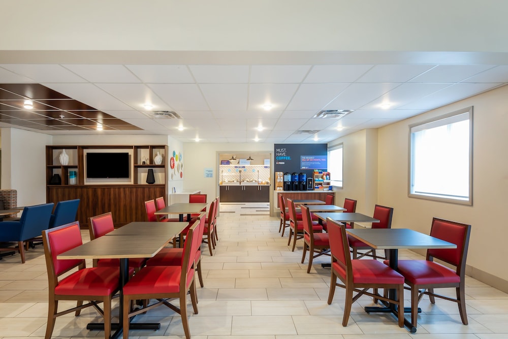 Holiday Inn Express Vermilion by IHG - photo 29