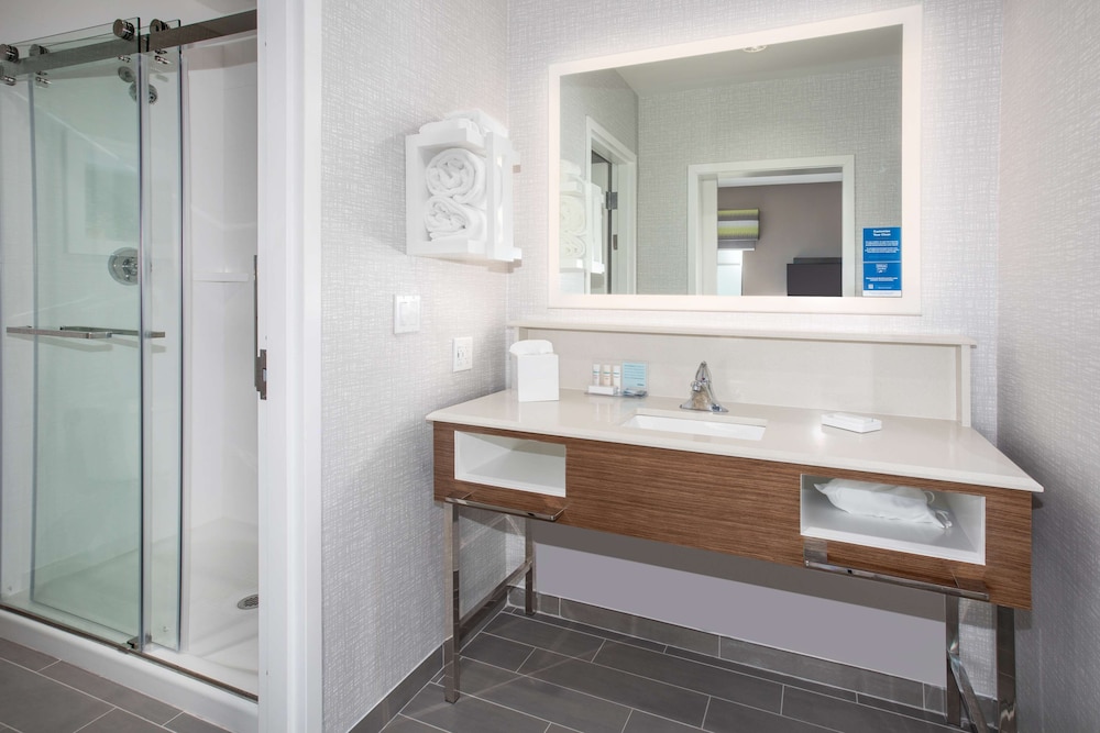 Hampton Inn & Suites Watsonville - photo 37