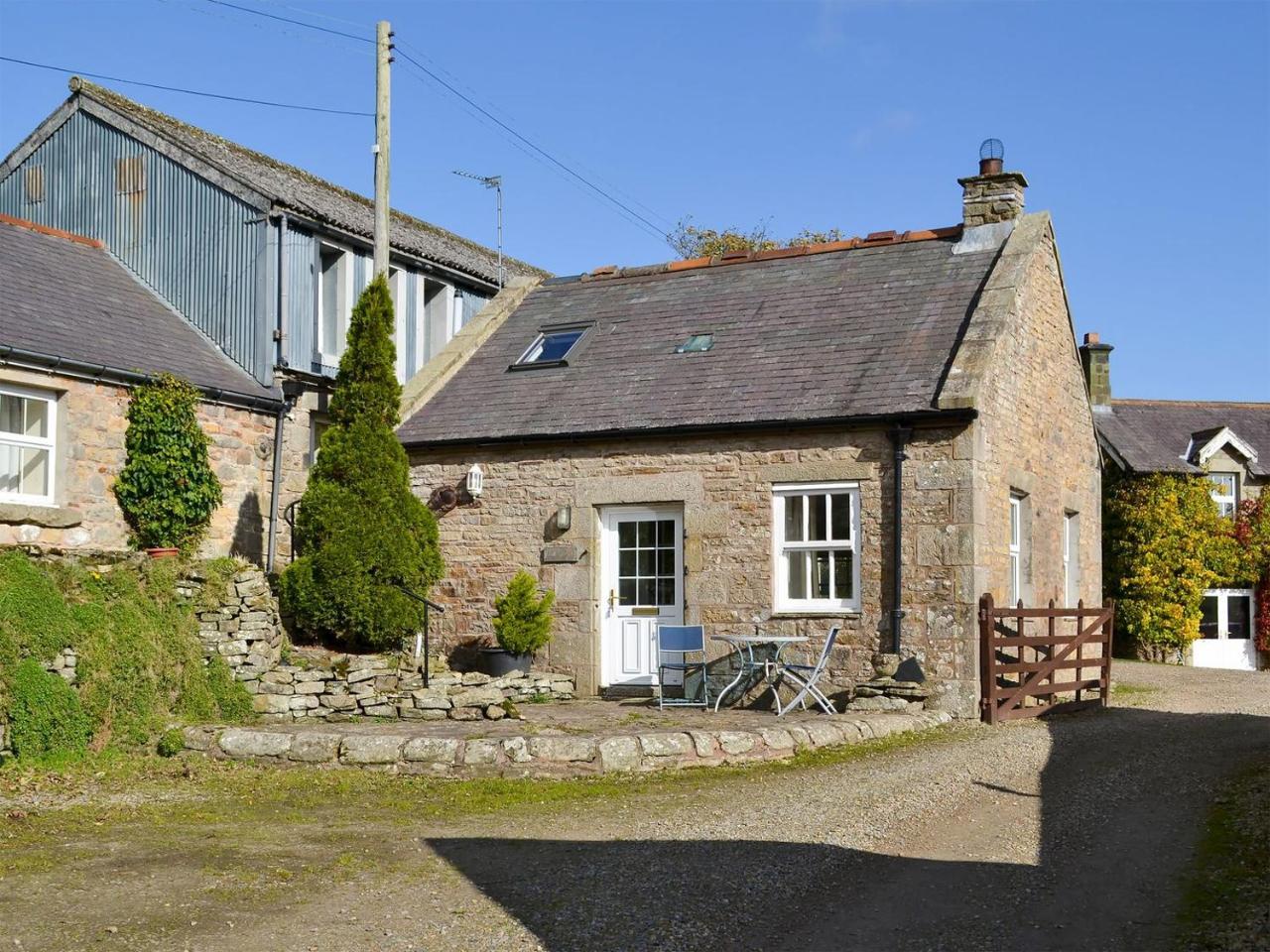 Felbridge Cottage 17170499 — Bardon Mill