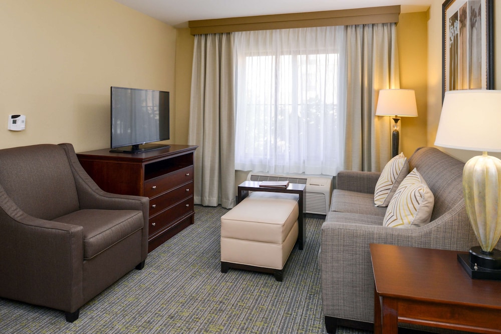 Homewood Suites by Hilton Fresno - photo 28