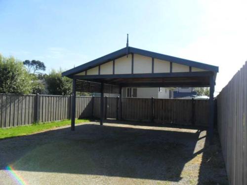 Norman Bay Escape — Cowes — photo 3