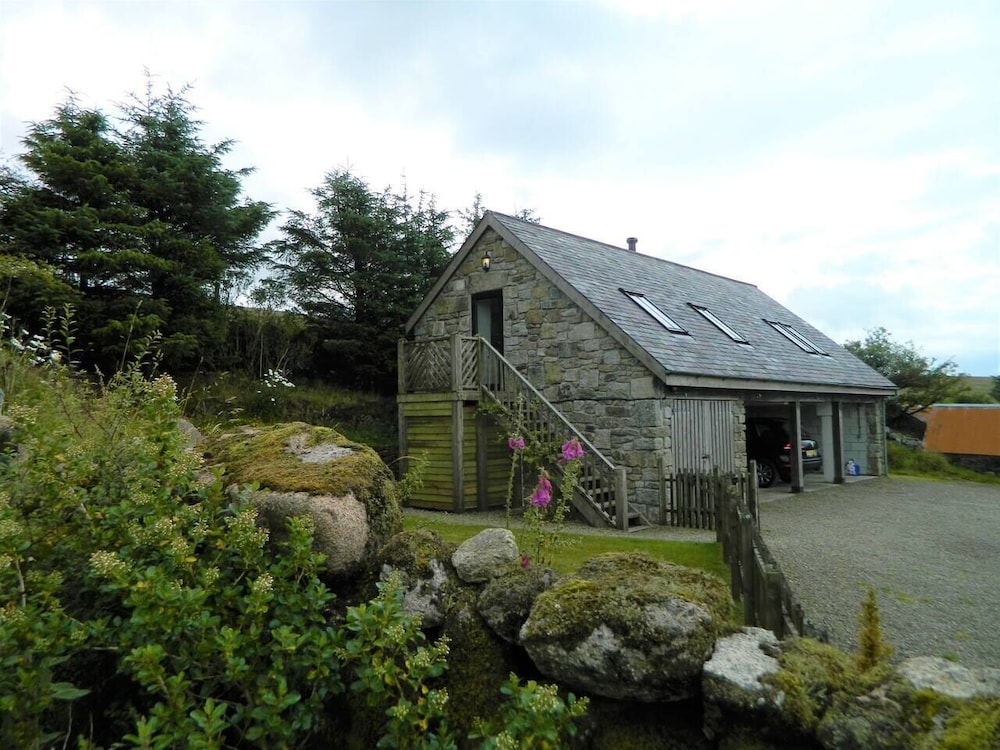 Dartmoor Barn on North Hessary Tor in Yelverton, United Kingdom