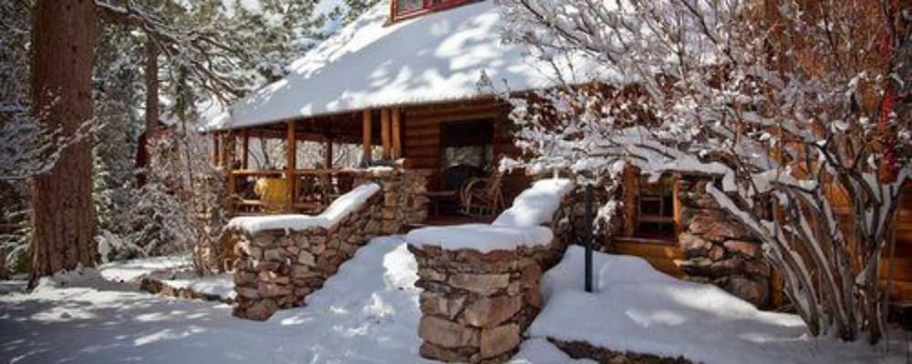 Gold Mountain Manor - featured photo