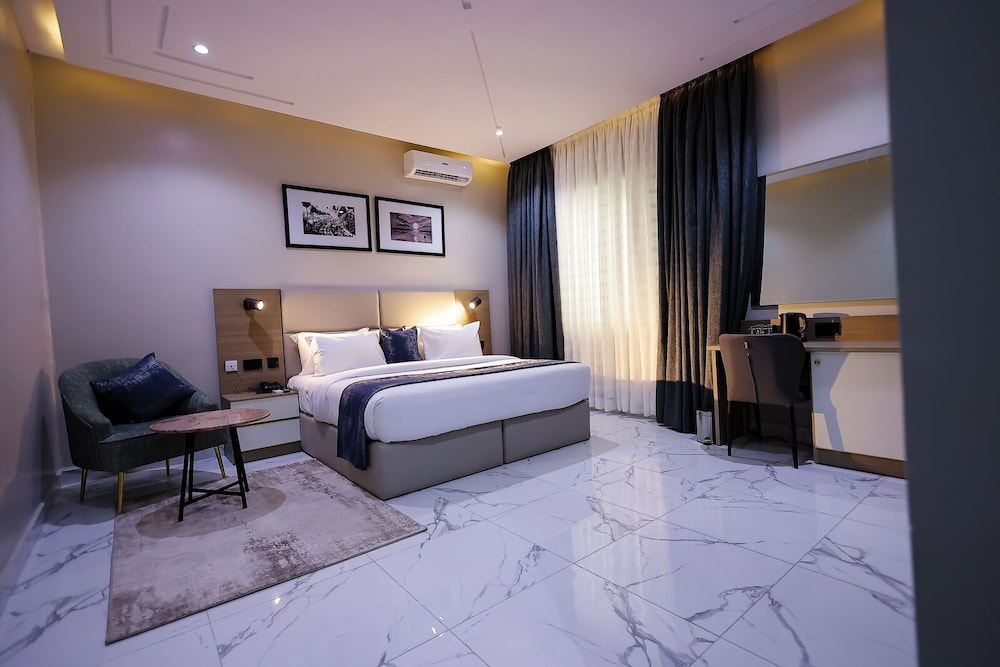 Ringruby Hotel Oduduwa Way - carbon neutral hotel in Lagos