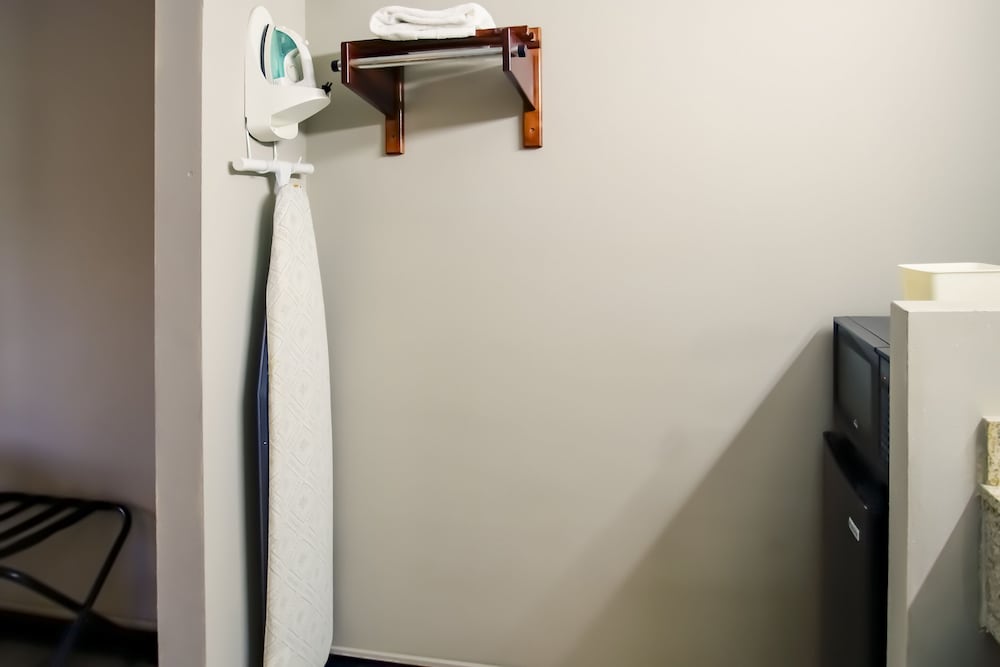 Cypress Inn & Suites Washington by OYO - photo 20