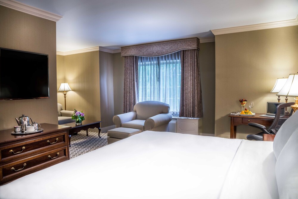 Madison Hotel - photo 13